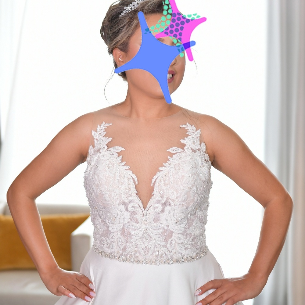 Wedding gown